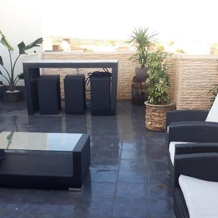 Penthouse In Elche Apartment Exterior photo