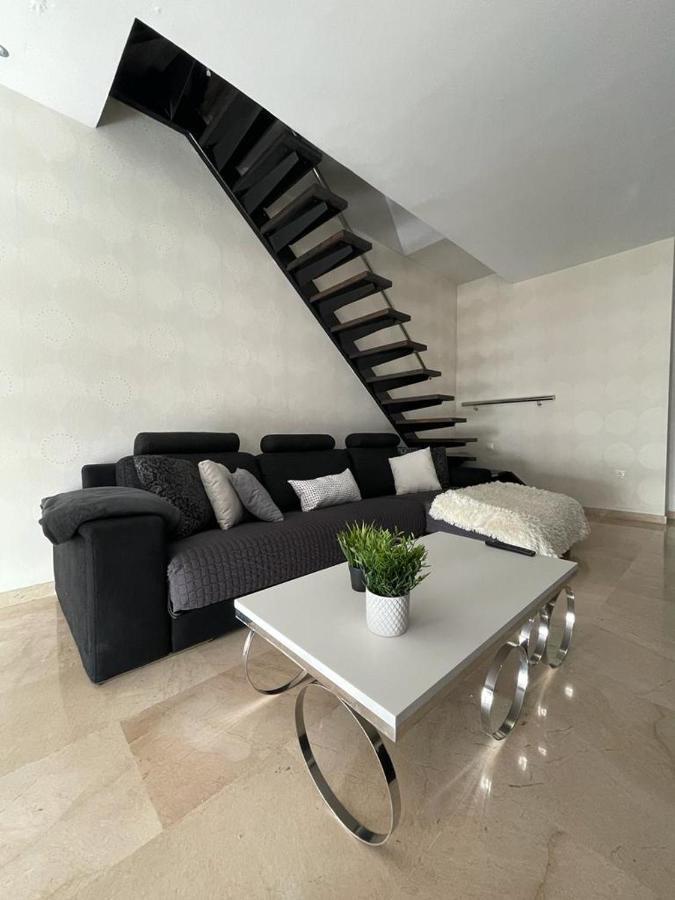 Penthouse In Elche Apartment Exterior photo
